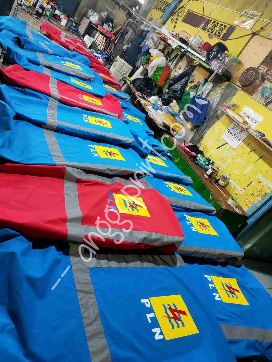 Jasa Sablon Jas Hujan Custom — Branding Tahan Hujan untuk Promosi & Armada