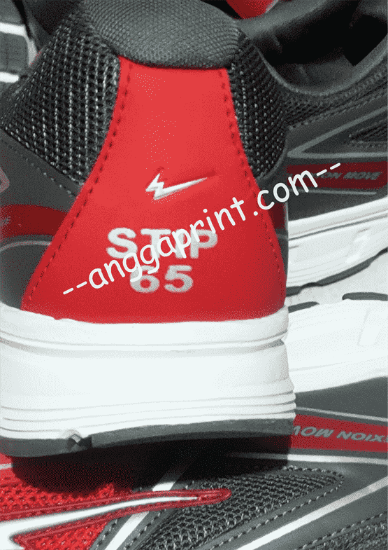 Jasa Sablon Sepatu Custom — Desain Personal, Wedding, & Merchandise Eksklusif
