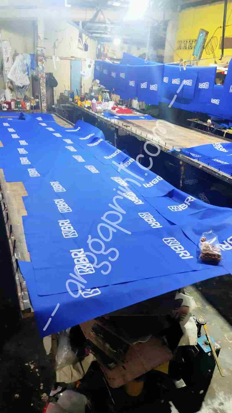 Jasa Sablon Sponbond Custom — Tas Promosi Ramah Lingkungan, Cetak Presisi (3)